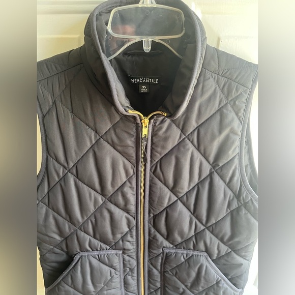 J Crew Classic Black Quilted Puffer Vest Womens XS Sleeveless Preppy - Picture 2 of 4